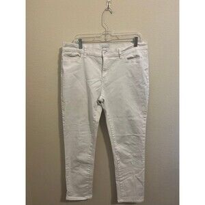 Liz Claiborne White size: 14 Jeans